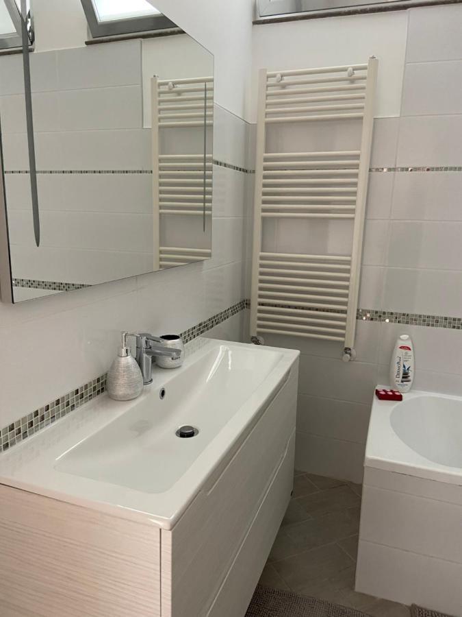 Bari Nalasia Beach Apartment ภายนอก รูปภาพ